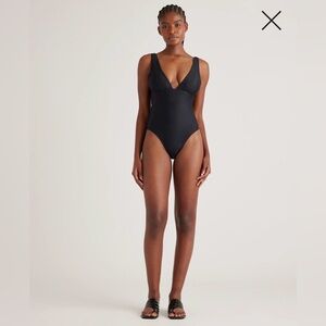 Quince Italian Plunge One-Piece Swimsuit | XS | Black
